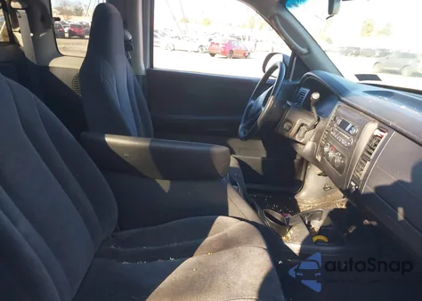 2002 Dodge Dakota Sport from USA, damaged, VIN 1B7GL32X02S668518